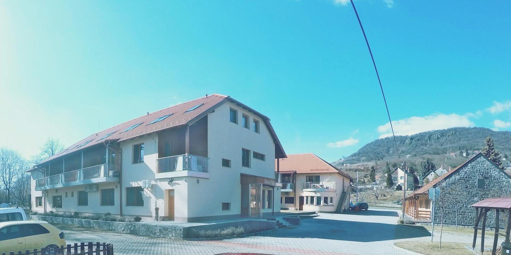 Hotel Halászkert Badacsony Badacsonytomaj Exterior foto